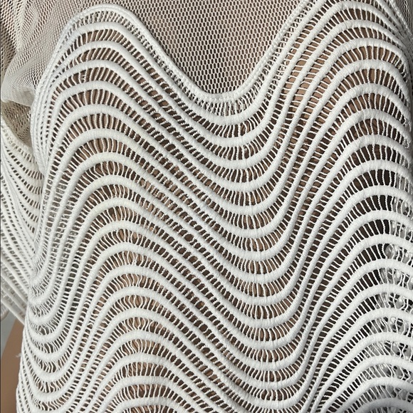 GRACIA Sheer Mesh Side Zippers Scalloped Sleeves Blouse Size L - Picture 2 of 8